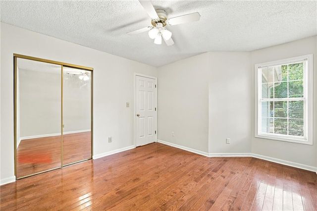 410 Rose Creek Place, Woodstock, GA 30189