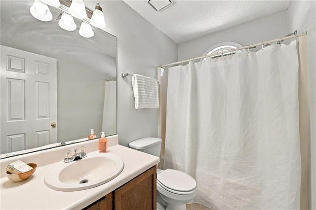 410 Rose Creek Place, Woodstock, GA 30189