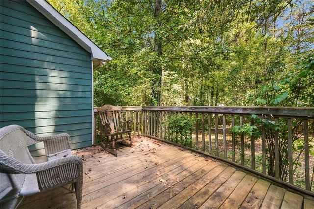 410 Rose Creek Place, Woodstock, GA 30189