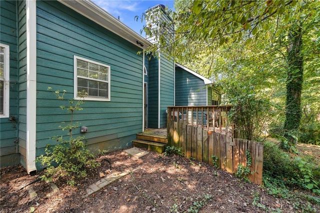410 Rose Creek Place, Woodstock, GA 30189