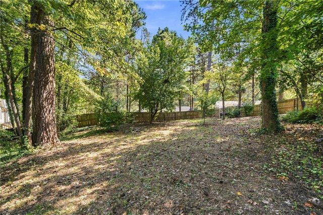 410 Rose Creek Place, Woodstock, GA 30189