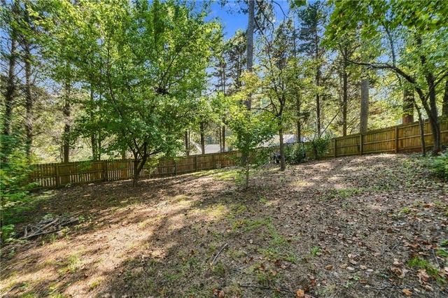 410 Rose Creek Place, Woodstock, GA 30189