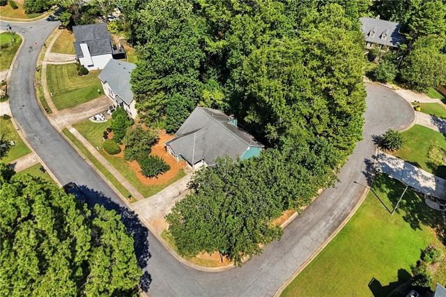 410 Rose Creek Place, Woodstock, GA 30189