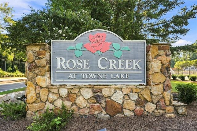 410 Rose Creek Place, Woodstock, GA 30189