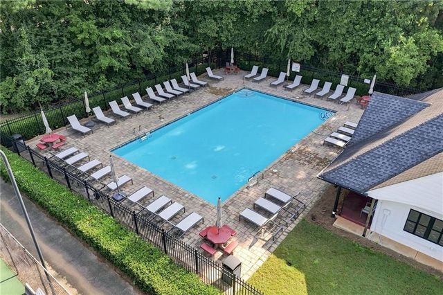 410 Rose Creek Place, Woodstock, GA 30189