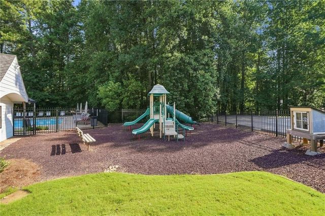 410 Rose Creek Place, Woodstock, GA 30189