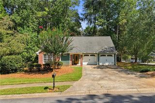 410 Rose Creek Place, Woodstock, GA 30189