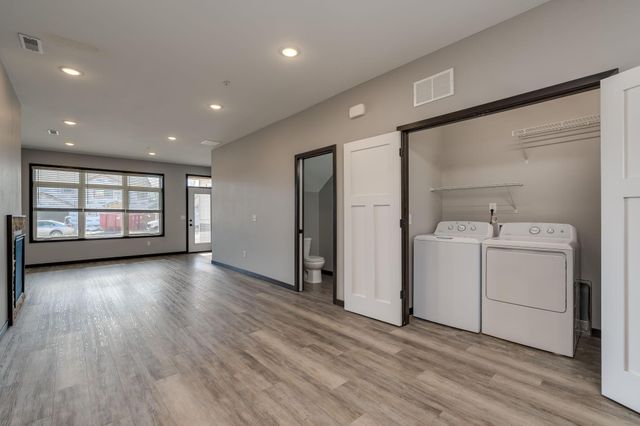 417 Prairie Rose Trail, Mankato, MN 56001