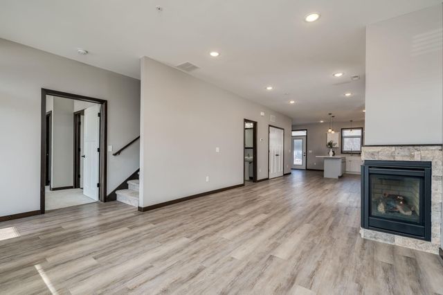 417 Prairie Rose Trail, Mankato, MN 56001