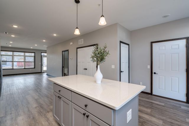 417 Prairie Rose Trail, Mankato, MN 56001