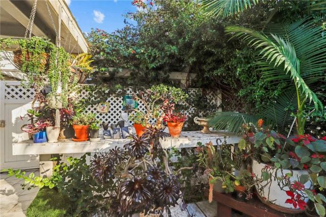 1602 Locust Avenue, Long Beach, CA 90813