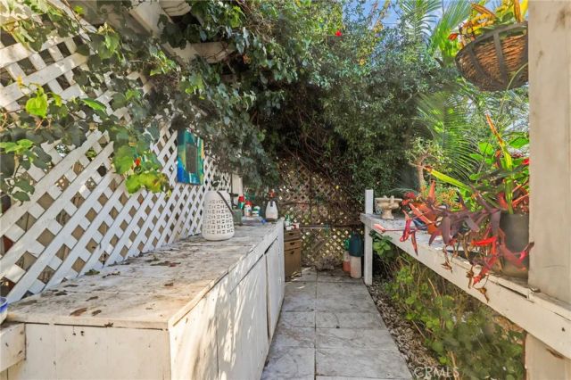 1602 Locust Avenue, Long Beach, CA 90813