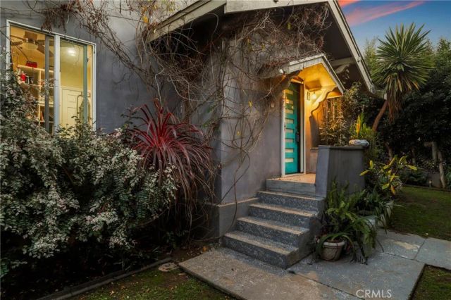 1602 Locust Avenue, Long Beach, CA 90813