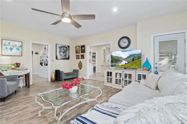 1602 Locust Avenue, Long Beach, CA 90813