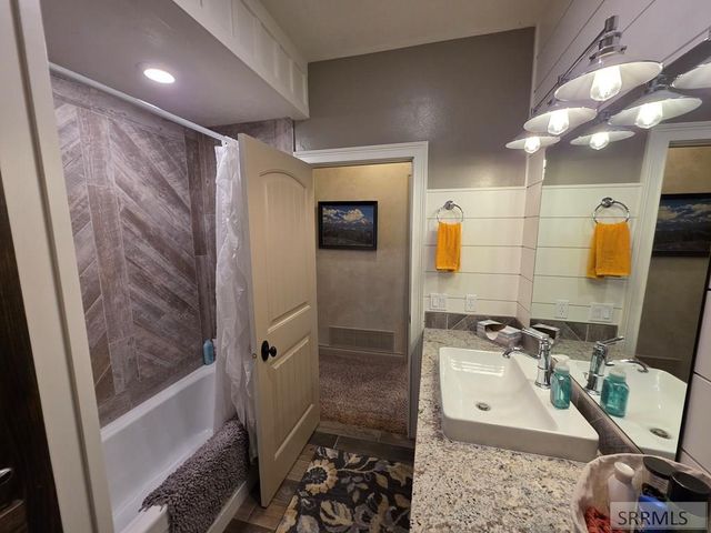 264 S 5000 W, Rexburg, ID 83440