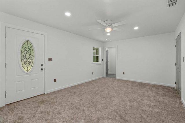 312 E Woodland Rd, Marshall, TX 75672