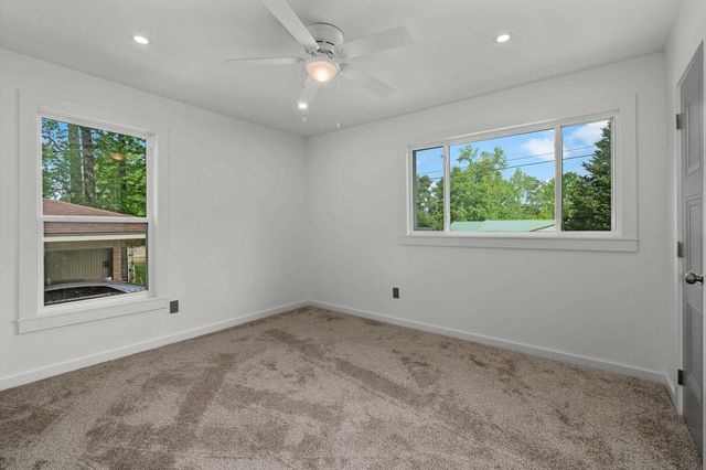 312 E Woodland Rd, Marshall, TX 75672