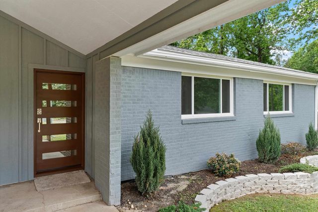 312 E Woodland Rd, Marshall, TX 75672