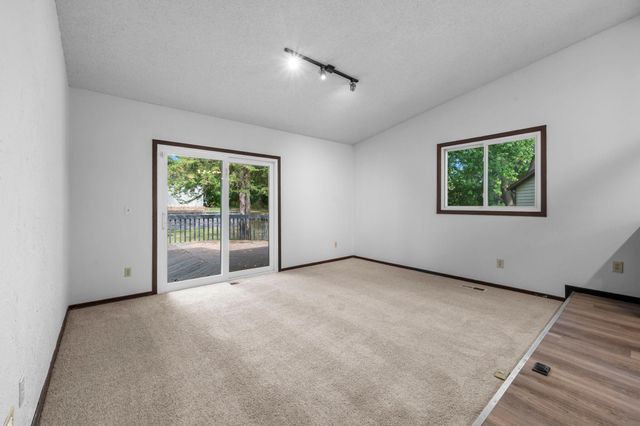 6770 Woodhill Trail, Eden Prairie, MN 55346
