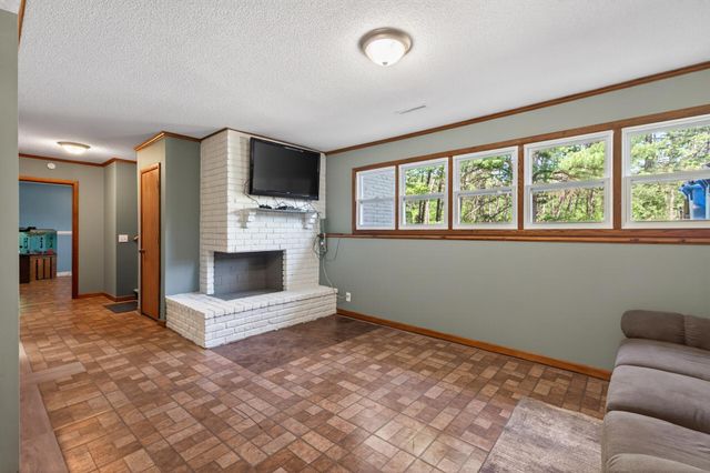 30400 Fox Street NW, Cambridge, MN 55008