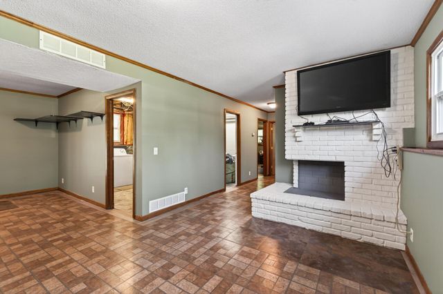 30400 Fox Street NW, Cambridge, MN 55008