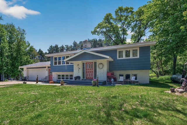 30400 Fox Street NW, Cambridge, MN 55008