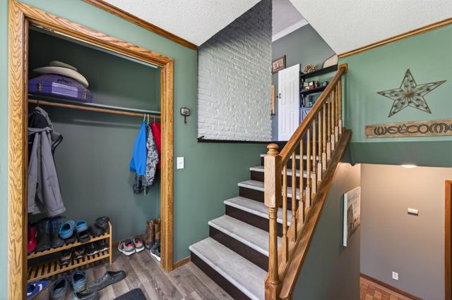 30400 Fox Street NW, Cambridge, MN 55008