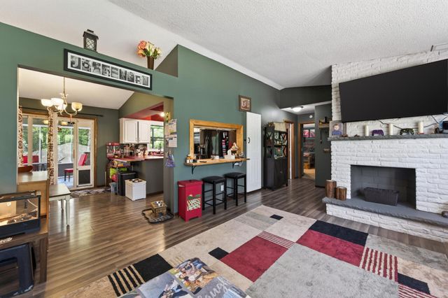 30400 Fox Street NW, Cambridge, MN 55008