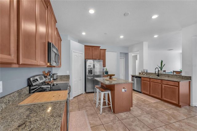 10921 RAINBOW PYRITE DRIVE, Wimauma, FL 33598