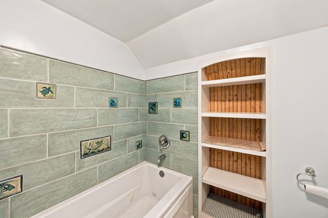 692 Belknap Mountain Road, Gilford, NH 03249