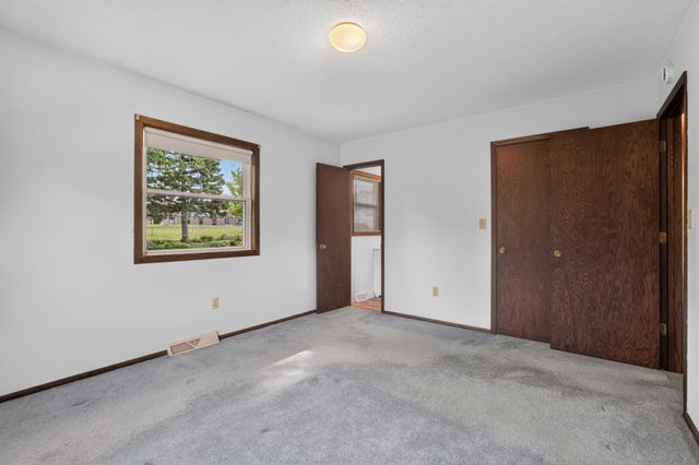 2332 4th Avenue NW, Rochester, MN 55901