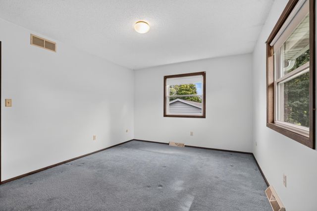 2332 4th Avenue NW, Rochester, MN 55901