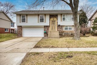 805 Stowell Avenue, Streamwood, IL 60107