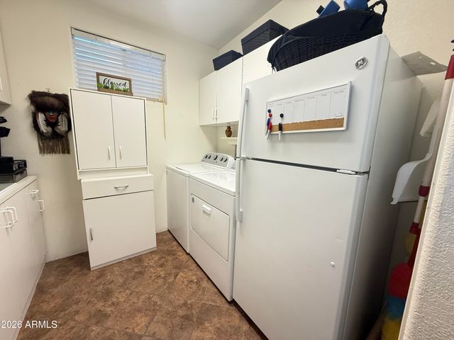 2260 S SEMINOLE Drive, Apache Junction, AZ 85119