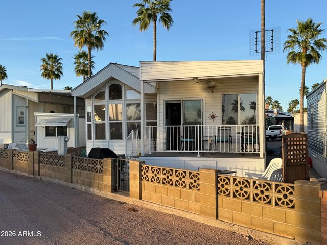 2260 S SEMINOLE Drive, Apache Junction, AZ 85119