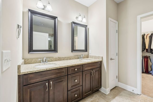 1034 Callaway Dr, Lebanon, TN 37087