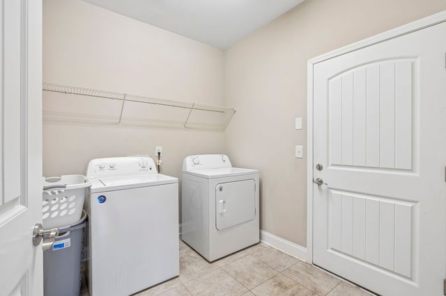 1034 Callaway Dr, Lebanon, TN 37087