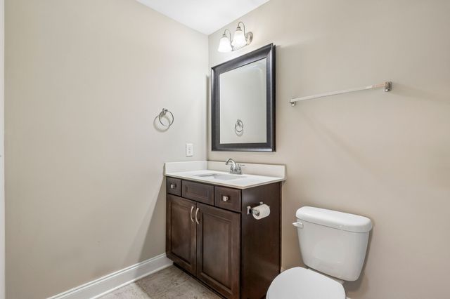 1034 Callaway Dr, Lebanon, TN 37087