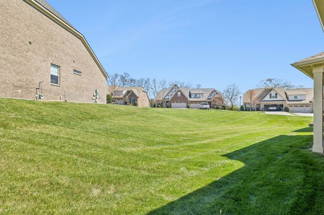 1034 Callaway Dr, Lebanon, TN 37087