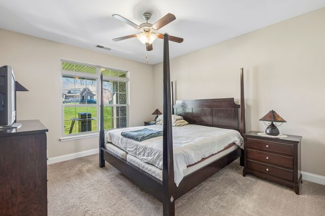 1034 Callaway Dr, Lebanon, TN 37087