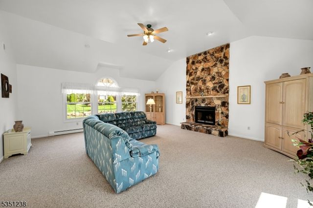 35 Cherbourg Dr, West Milford Twp., NJ 07480
