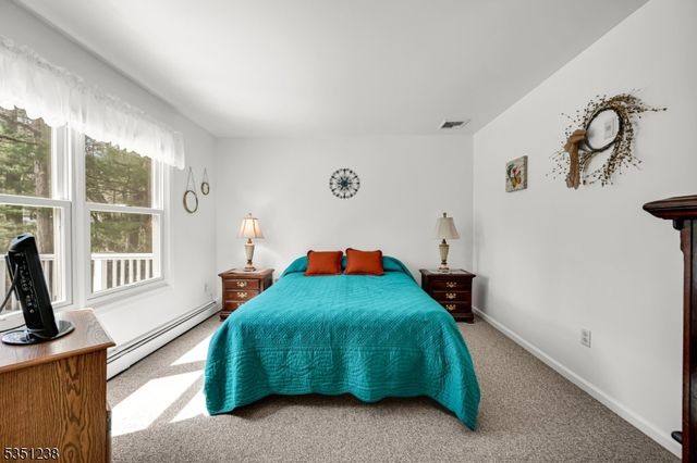 35 Cherbourg Dr, West Milford Twp., NJ 07480