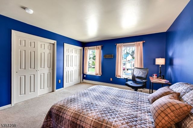 35 Cherbourg Dr, West Milford Twp., NJ 07480
