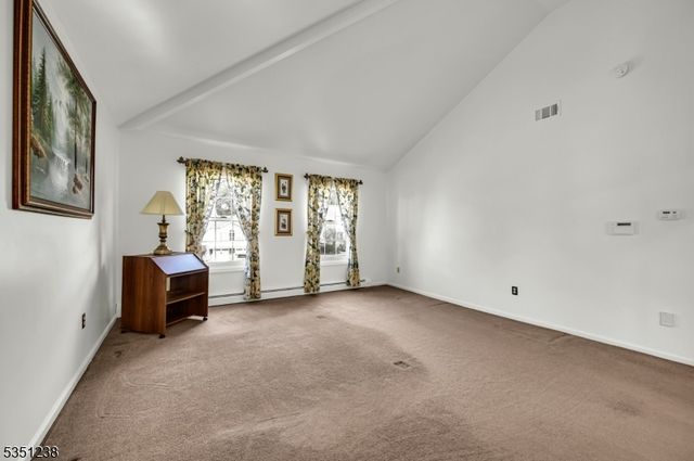 35 Cherbourg Dr, West Milford Twp., NJ 07480