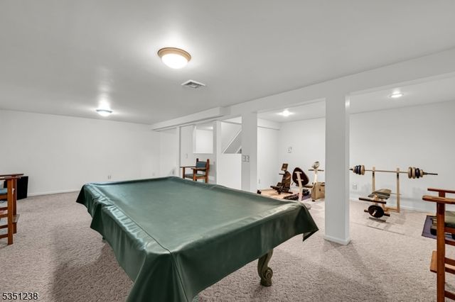 35 Cherbourg Dr, West Milford Twp., NJ 07480