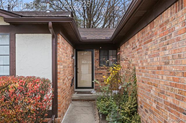 25029 Joanne Smith Drive, Warren, MI 48091