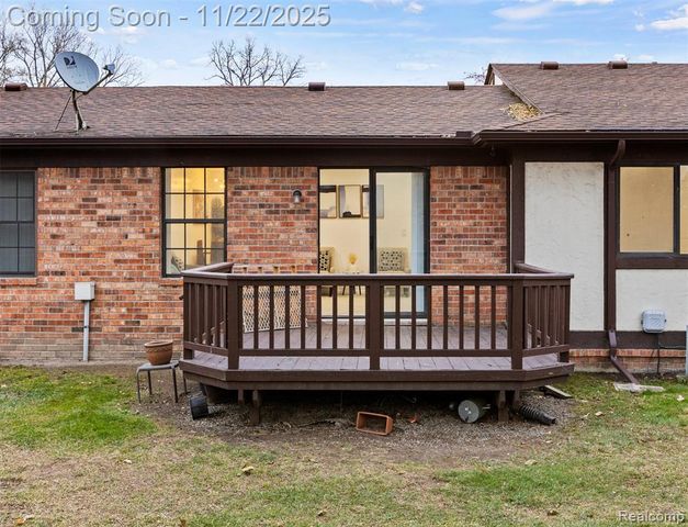 25029 Joanne Smith Drive, Warren, MI 48091