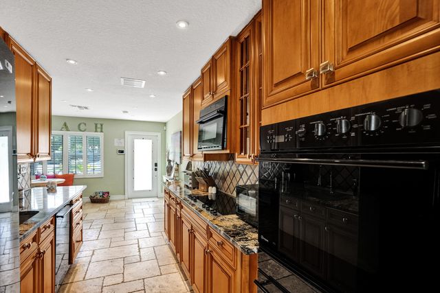 1433 NE 27th Street, Pompano Beach, FL 33064