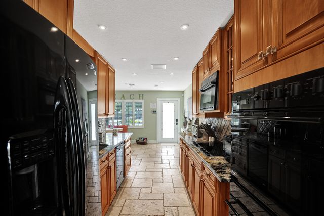 1433 NE 27th Street, Pompano Beach, FL 33064