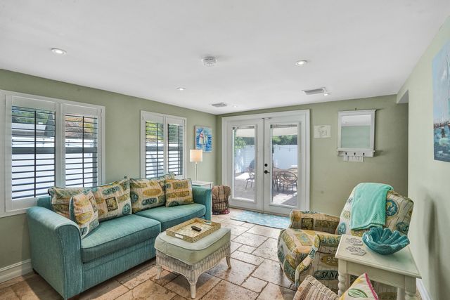 1433 NE 27th Street, Pompano Beach, FL 33064